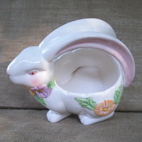 Vintage Ceramic Rabbit Basket Style Planter - Picture 9 of 16